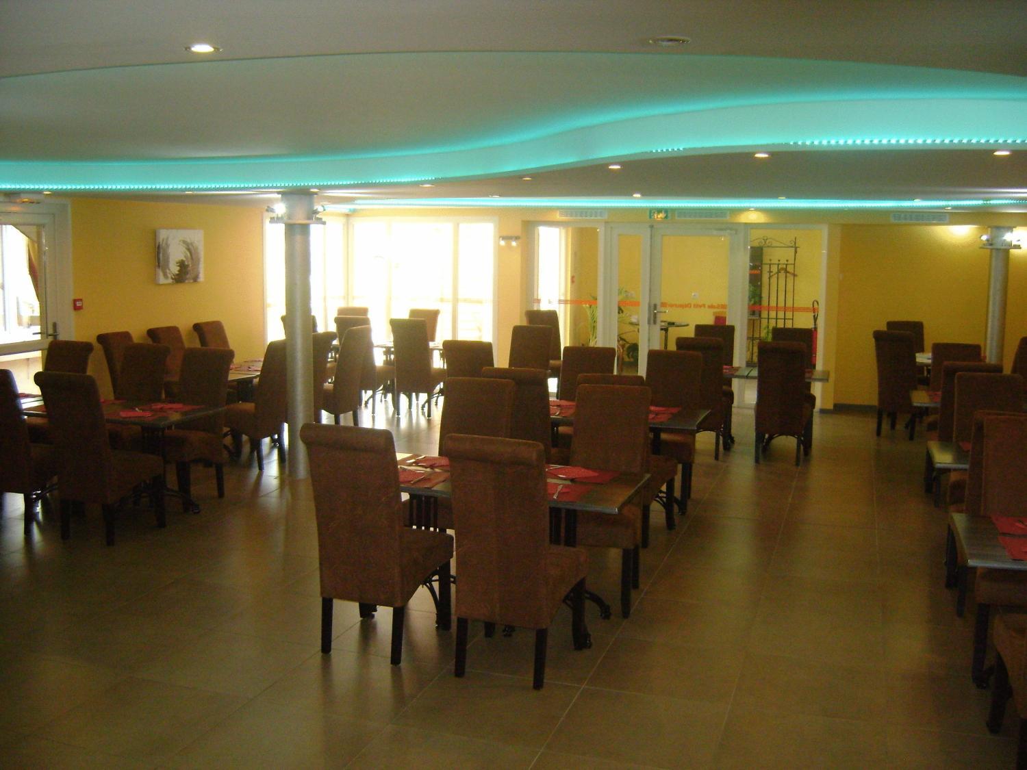 Hotel Le Richevaux Neufchateau Luaran gambar