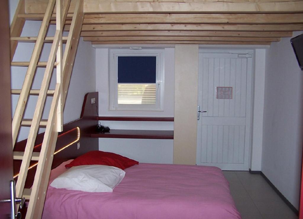 Hotel Le Richevaux Neufchateau Luaran gambar
