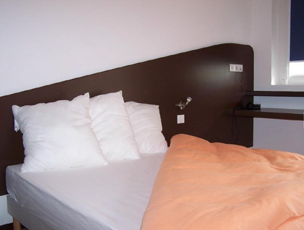 Hotel Le Richevaux Neufchateau Luaran gambar